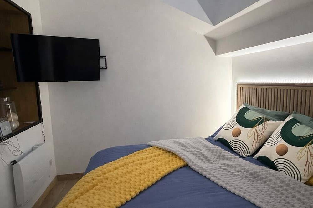 Geheel appartement, Elegant T2 Design & Comfort - Premium Getaway in Calais, Calais en omgeving