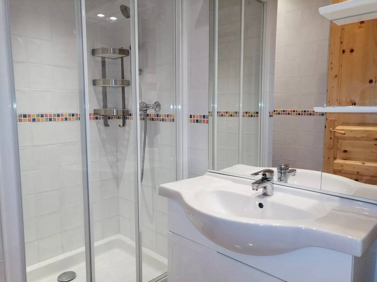 Entire apartment, Fully renovated apartment for 6, on south facing slopes with large balcony in Pra-Loup, Uvernet-Fours