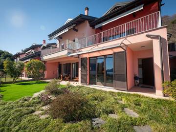 Gîte pour 5 personnes, avec vue sur le lac ainsi que jardin et terrasse à Ghiffa