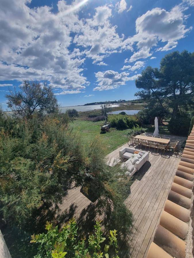 Location de vacances pour 12 personnes, avec piscine et vue sur le lac ainsi que vue et jardin à Vic-la-Gardiole - 4