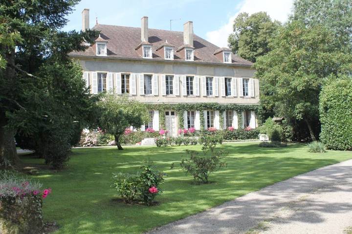 Chambre d’hôte pour 2 personnes, avec Jardin à Saint-Aubin-le-Monial