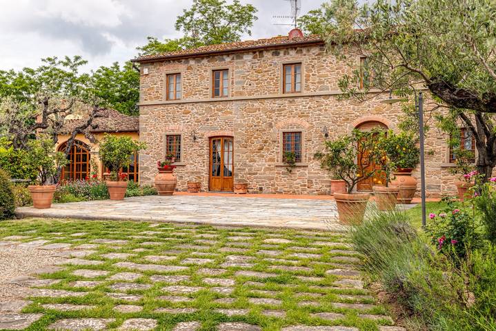 Villa  Toscana con Piscina Privata, Terrazza e Wi-Fi in Capraia e Limite, Firenze province