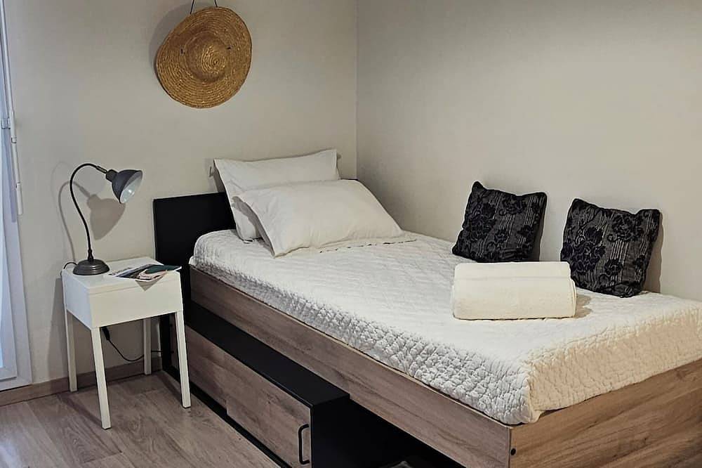 Apartamento entero, Charmant Duplex 3P Avec Terrasse à 20 Minutes du Stade de France in Bondy, Sena-Saint Denis
