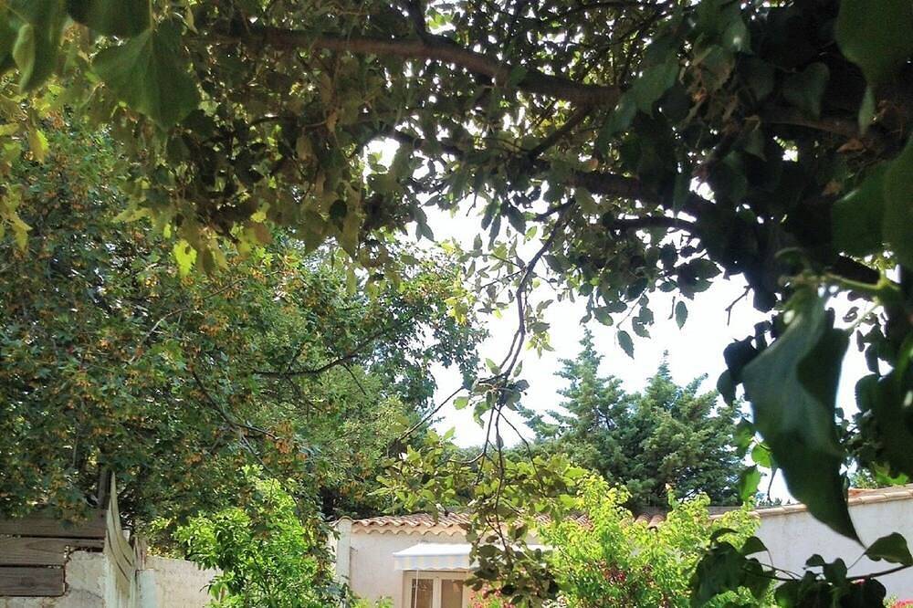 Pres Cassis. Maison 2 Pièces Cosy Isolée, au Fond  Du Jardin+Calme.  2 à 4 Pers in Carnoux-en-Provence, Côte méditerranéenne (France)