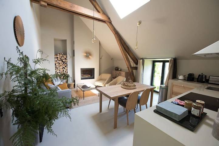 Gîte pour 3 personnes, avec Terrasse ainsi que Piscine et Sauna à Saint-Laurent-Nouan