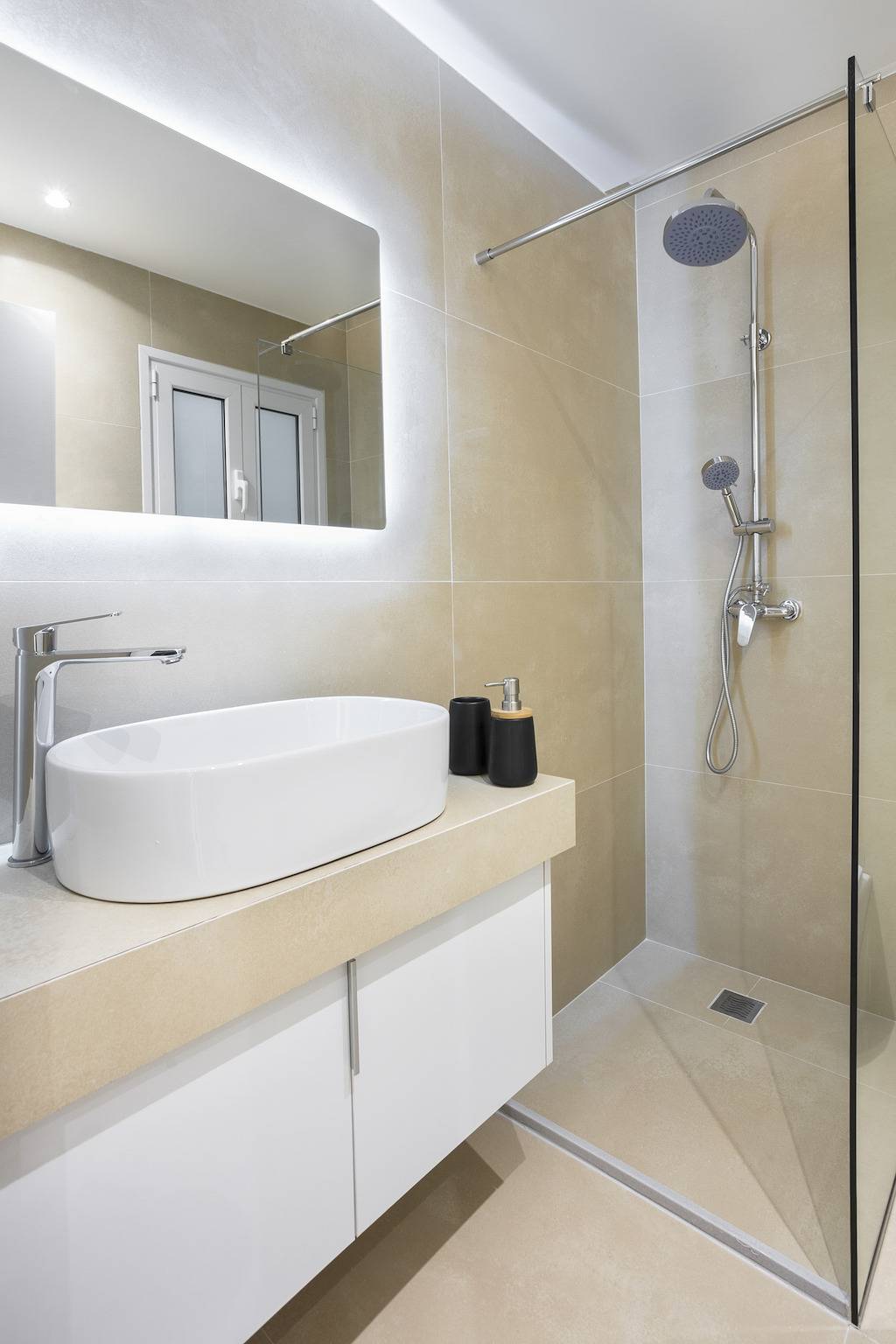 Apartamento entero, A - Doiranis 144, 2b2b, 4th fl. in Atenas, Región de Costa Sur de Ática