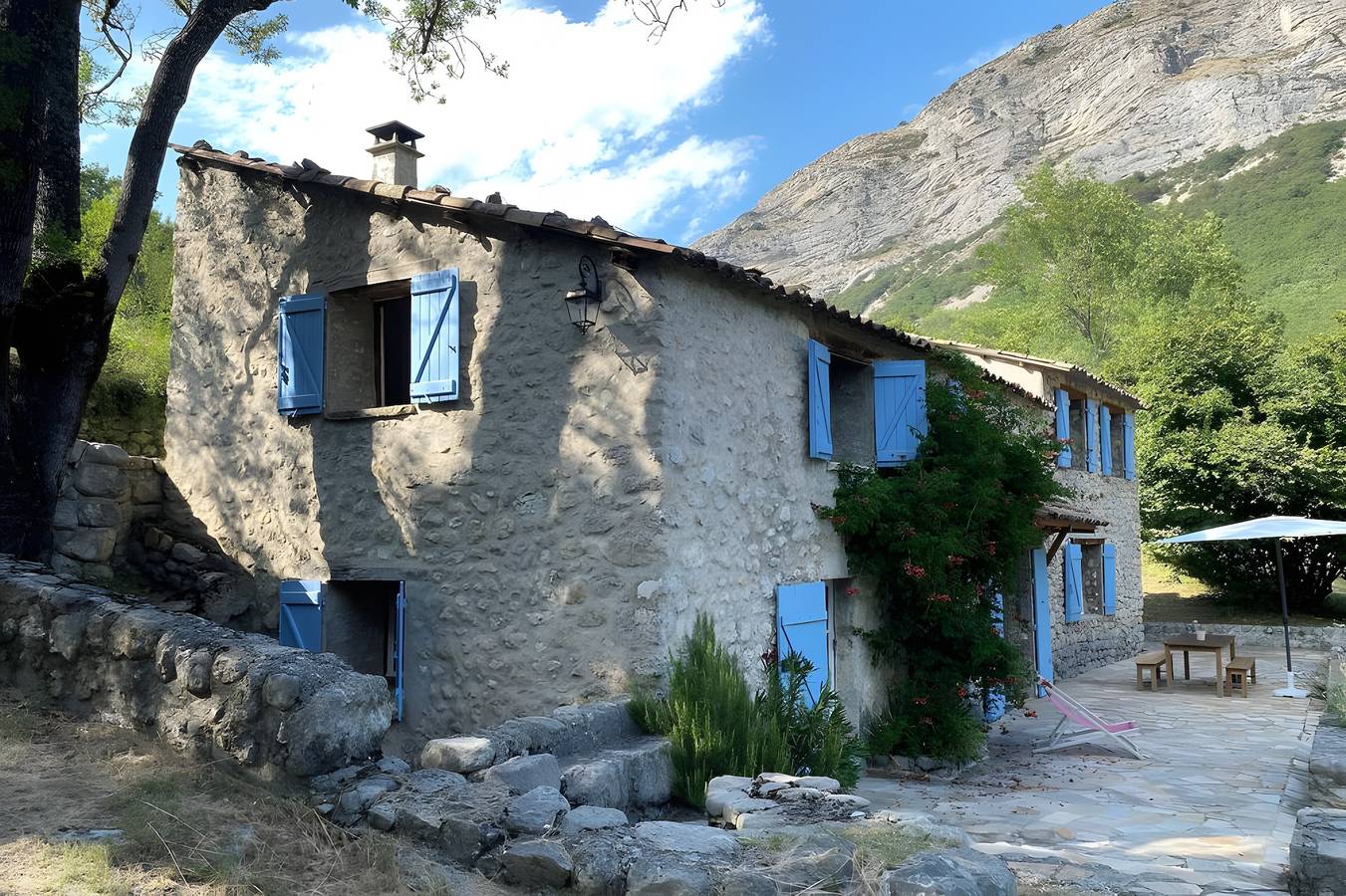 Casa in provenza nel vecchio mulino di un fuller in Entrepierres, Région de Forcalquier