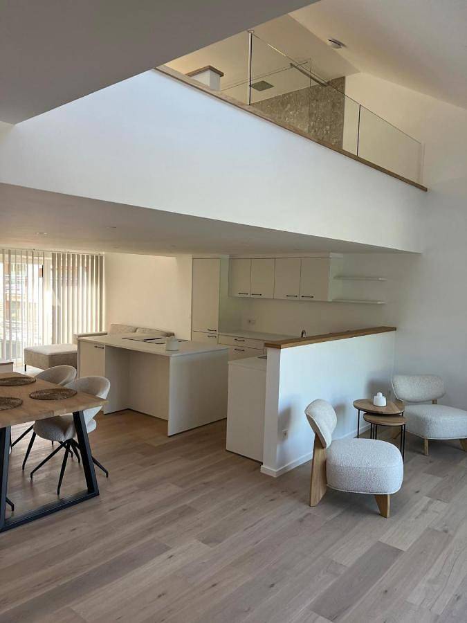 Gîte pour 2 personnes, avec Balcon et Jacuzzi ainsi que Terrasse et Vue à Pepinster