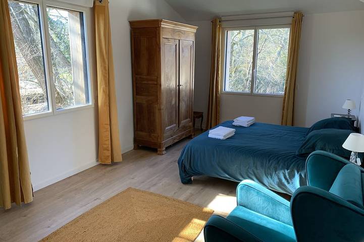 Location de vacances pour 9 personnes, avec terrasse et jardin à Salles - 2