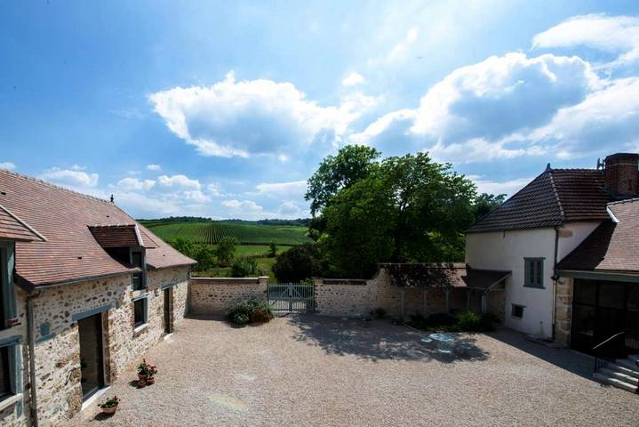 Chambre d’hôte pour 2 personnes, avec jardin à Sermiers