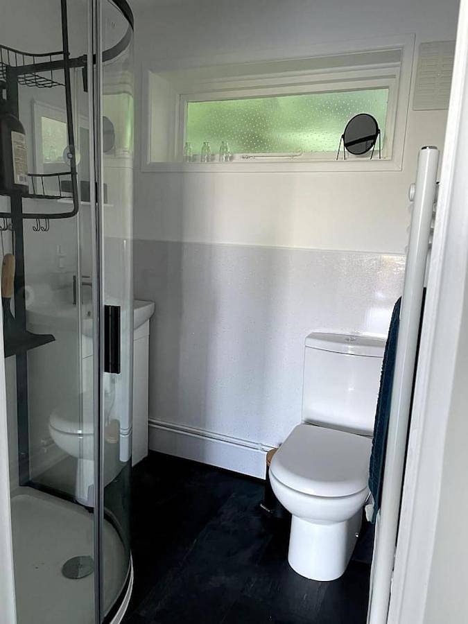 Entire apartment, One-Bedroom Apartment in Charmouth, Dorset