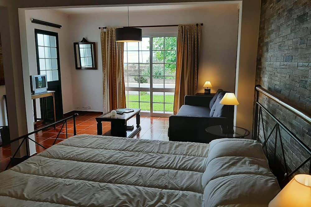 Casa da Fonte - Entire residential house near Ferraria in São Miguel Island, Ginetes