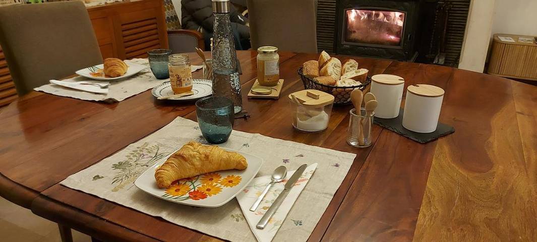 Location de vacances pour 5 personnes, avec jardin ainsi que piscine et vue dans Saint-Michel-Tubœuf - 3