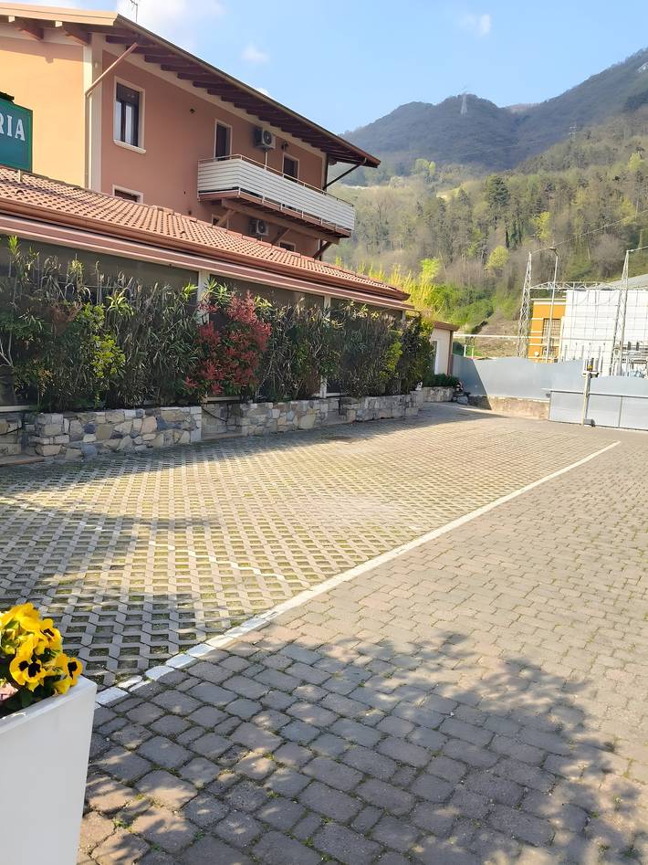 Ganze Wohnung, Apartment 'Topazio' mit Bergblick, Wlan und Klimaanlage in Vobarno, Gardasee-Berge