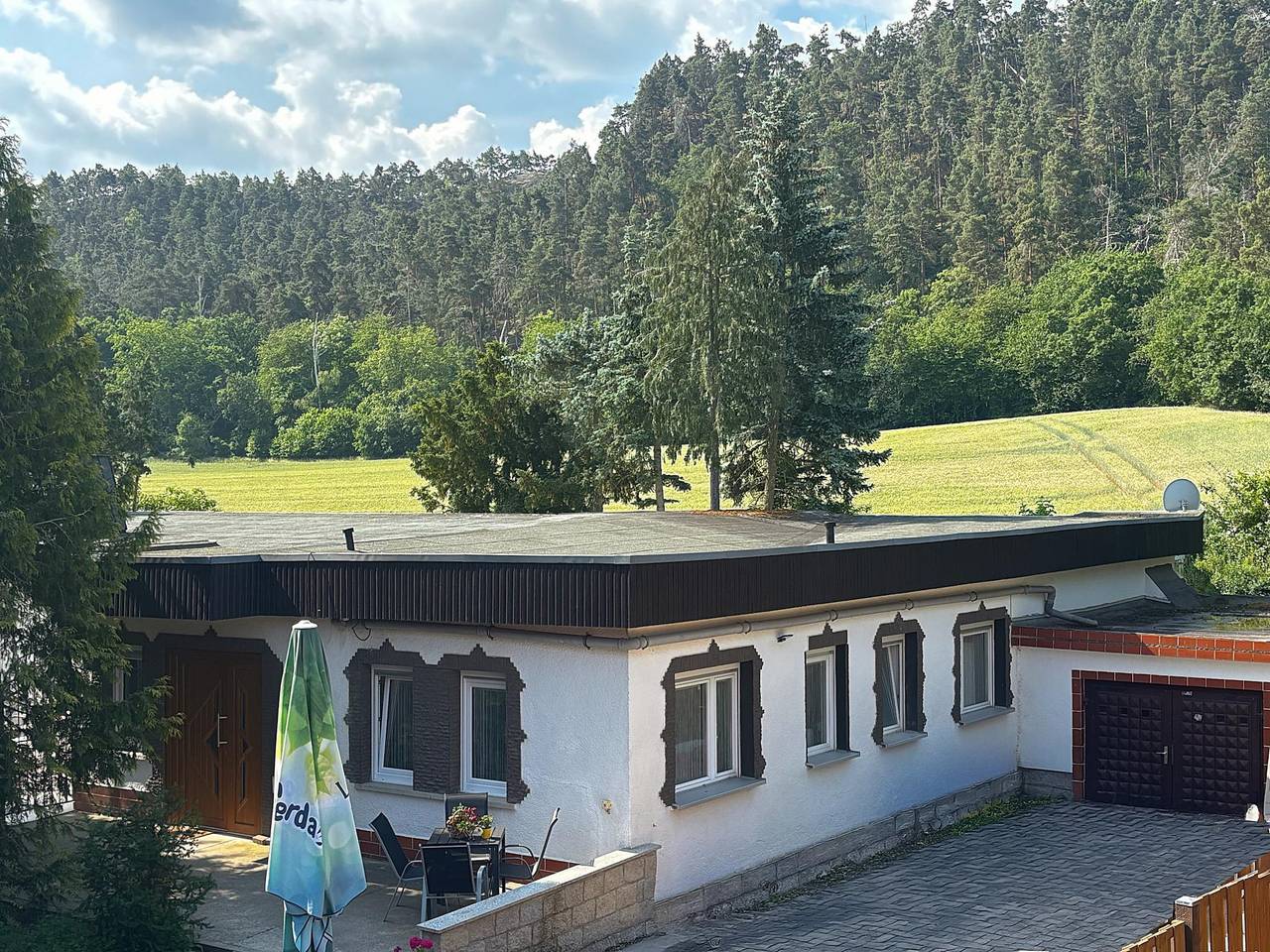 Bungalow mit überdachter Terrasse im Harz in Blankenburg, Harzvorland