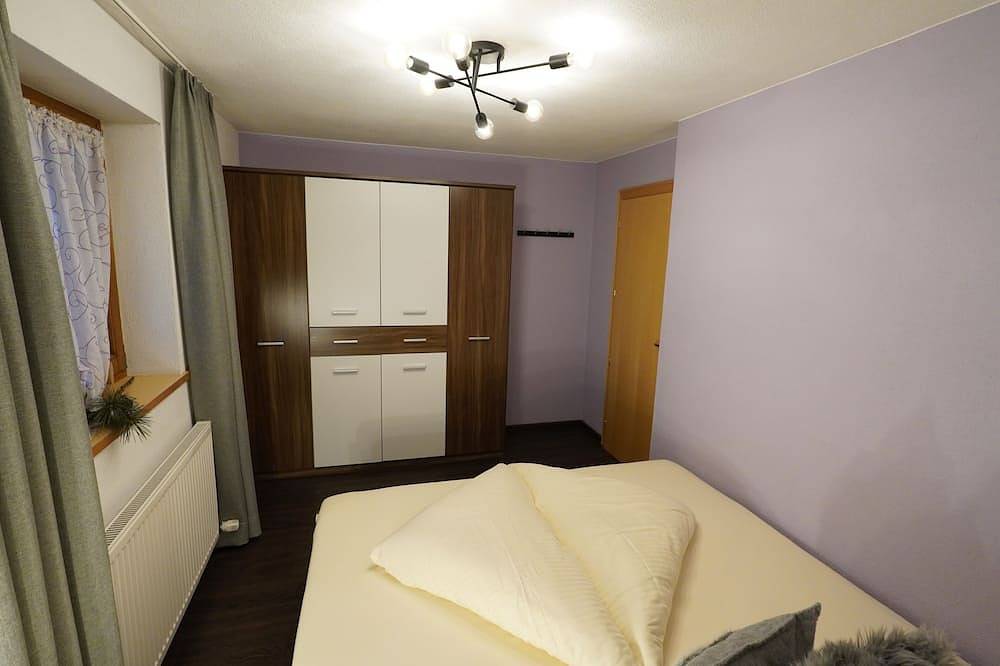 Ganze Wohnung, Komfort-Apartment an der Zugspitze in toller Lage mit sehr schönem Bergblick! in Ehrwald, Ammergauer Alpen (Österreich)