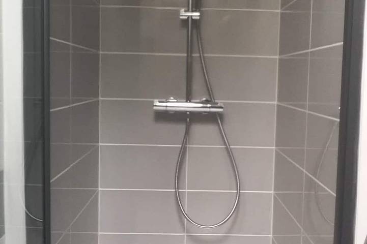 Gîte pour 8 personnes, avec jardin dans La Roche-Jaudy - 4