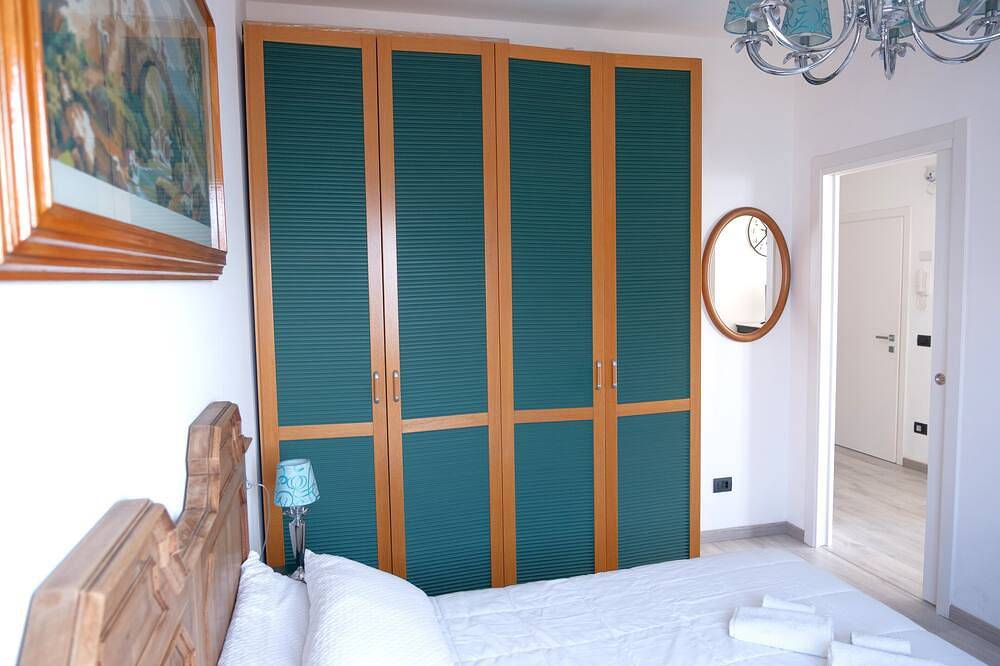 Ganze Wohnung, Lake Dream1: Como Lake View in Bellano, Westliche Bergamo-Alpen