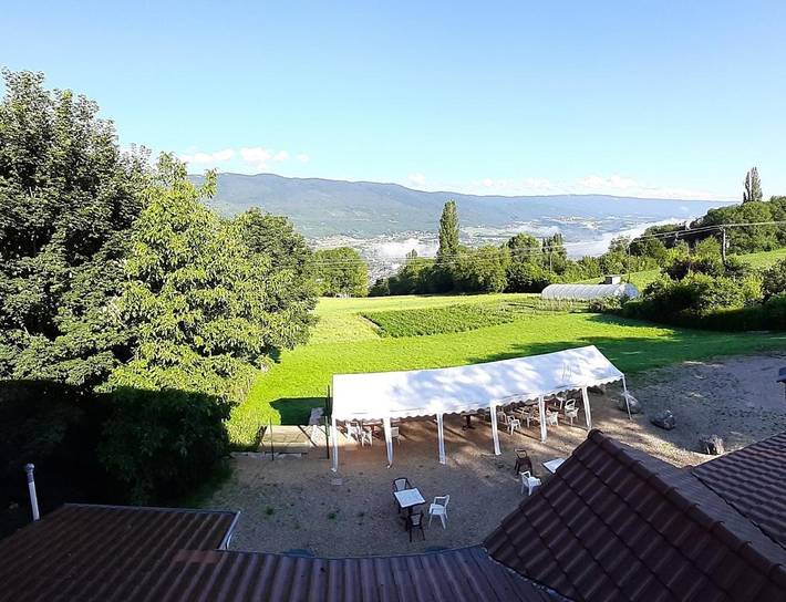 Hôtel pour 24 personnes, avec Terrasse et Jardin à Seyssel