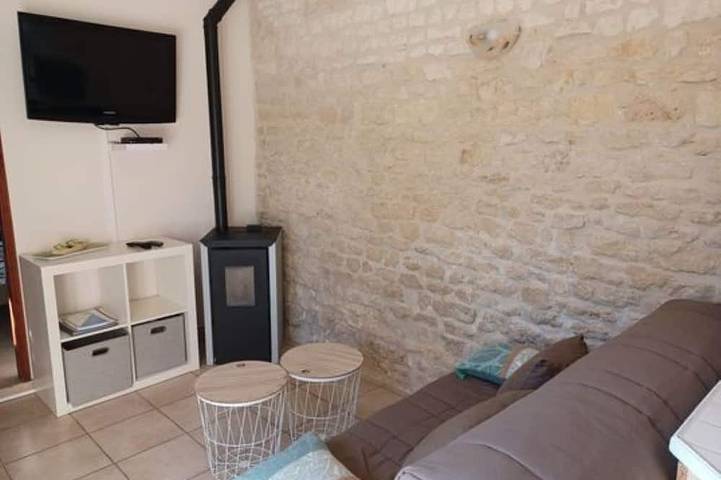 Location de vacances pour 4 personnes, animaux acceptés à Saint-Martin-de-Juillers - 4