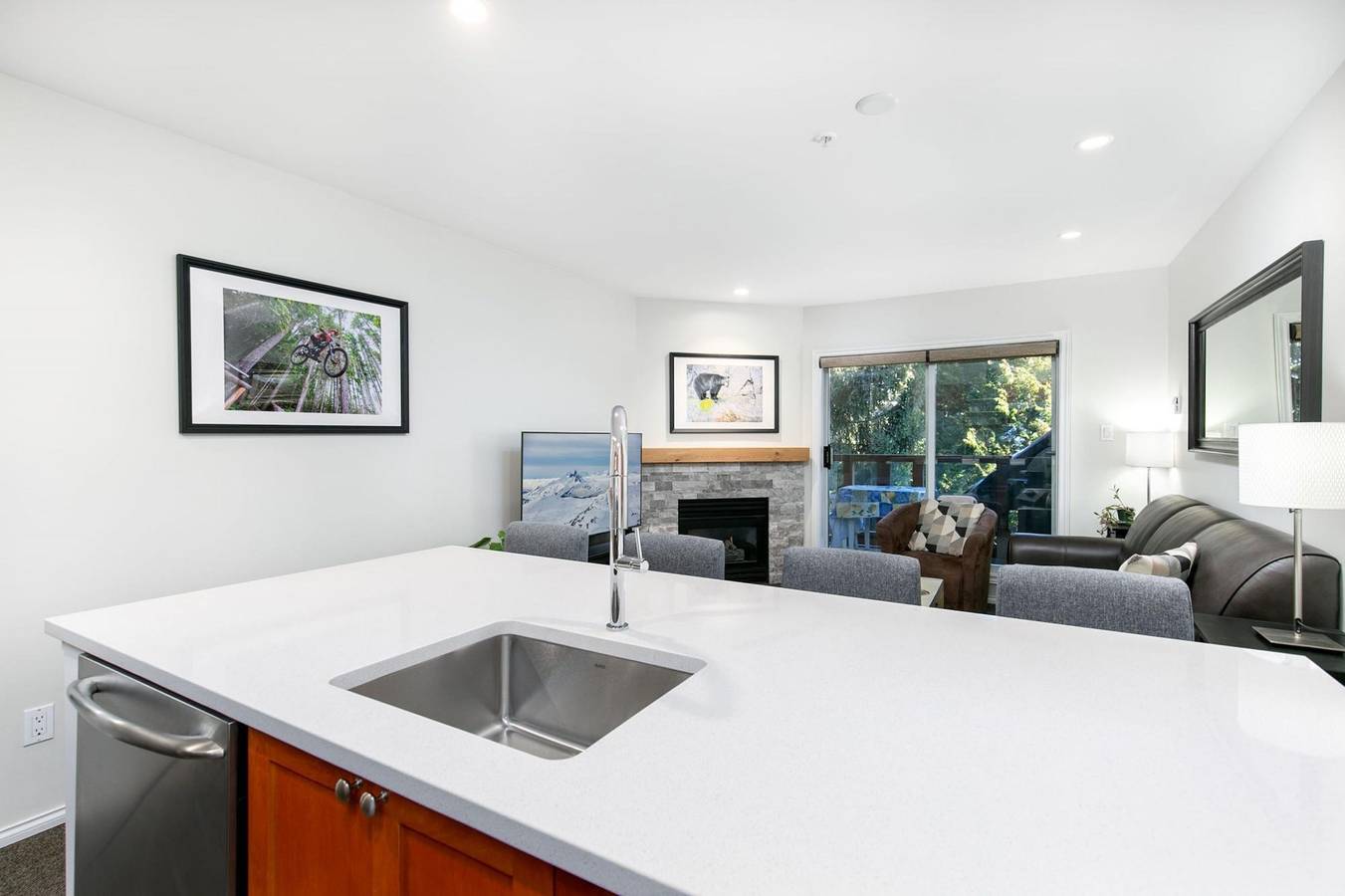 Apartamento entero, 1Br Townhome with private hot tub and pool. Gr100 in Whistler, Whistler Blackcomb