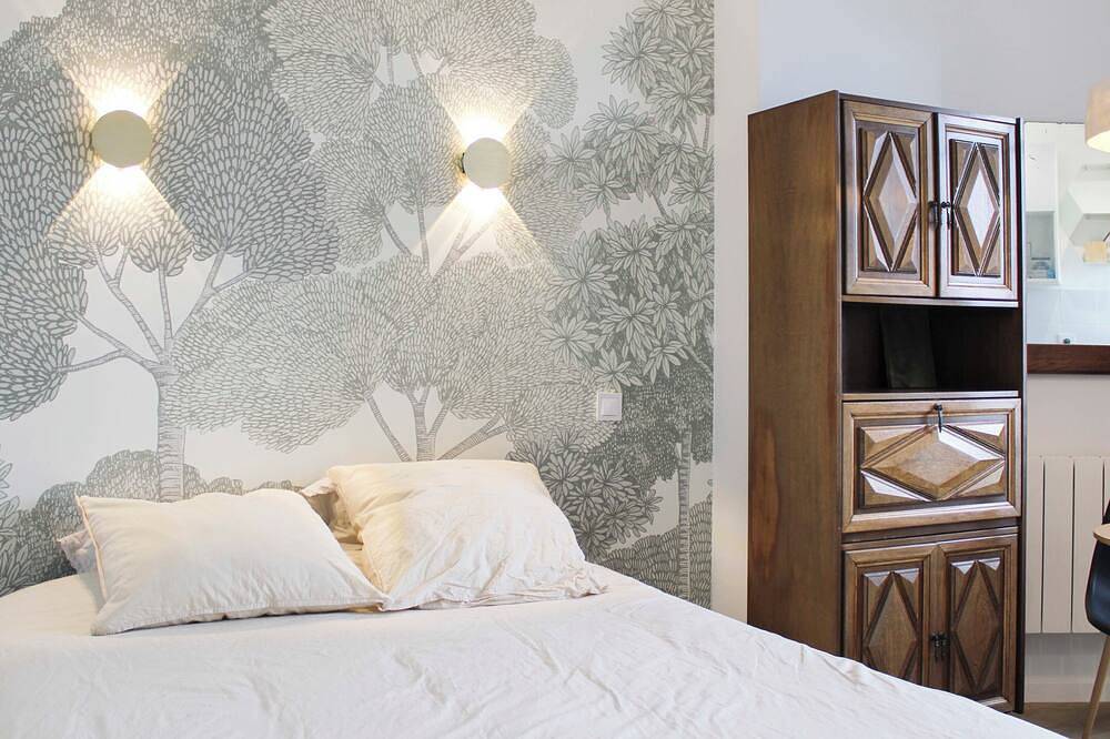 Appartement entier, Studio Cosy Vue Dégagée proche Paris in Montreuil, Seine-Saint-Denis