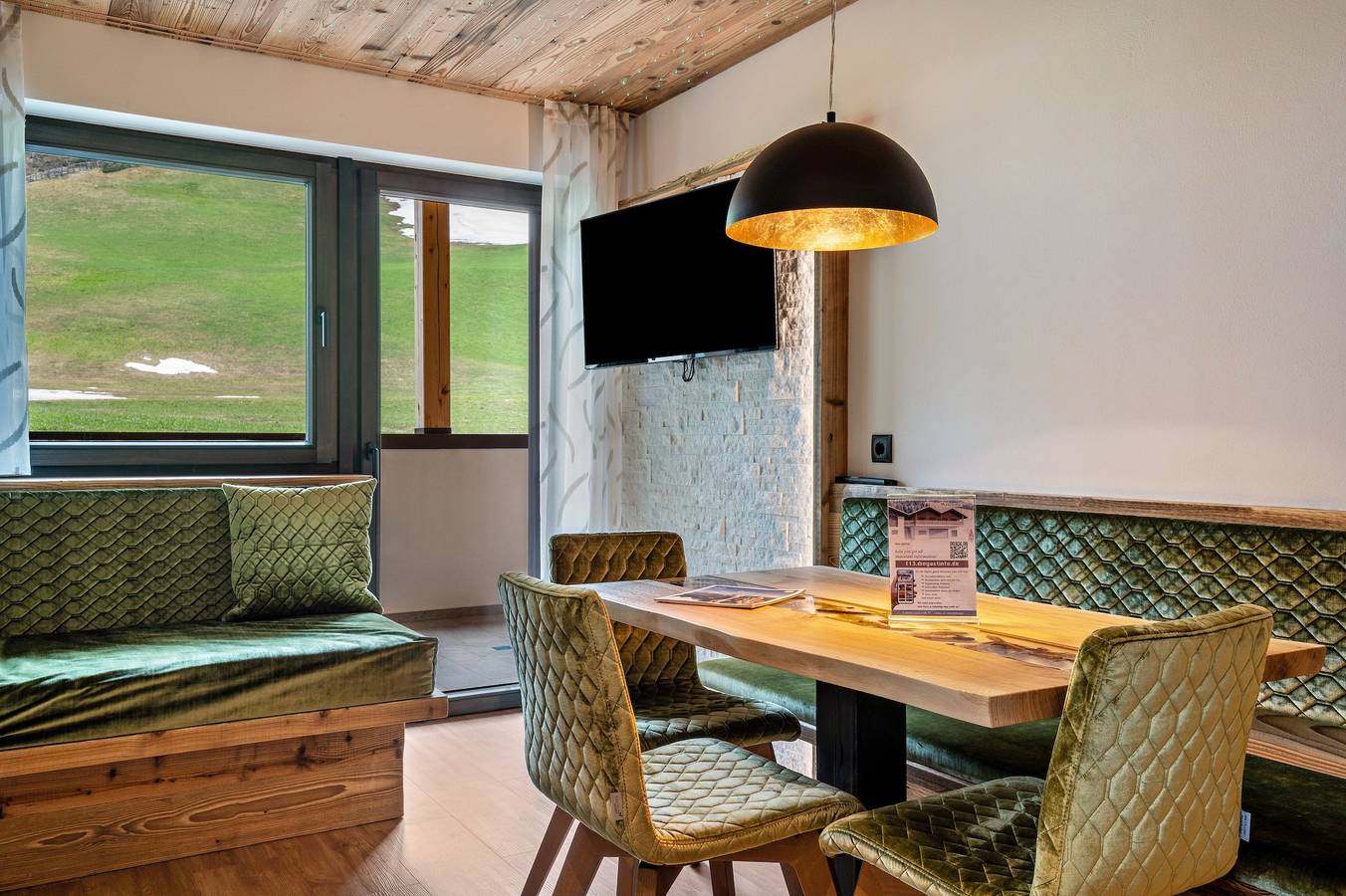 Ganze Wohnung, Chalet "Blosegghof Waldblick" mit Bergblick, privater Terrasse und Wlan in Bichl (Ratschings), Ratschings