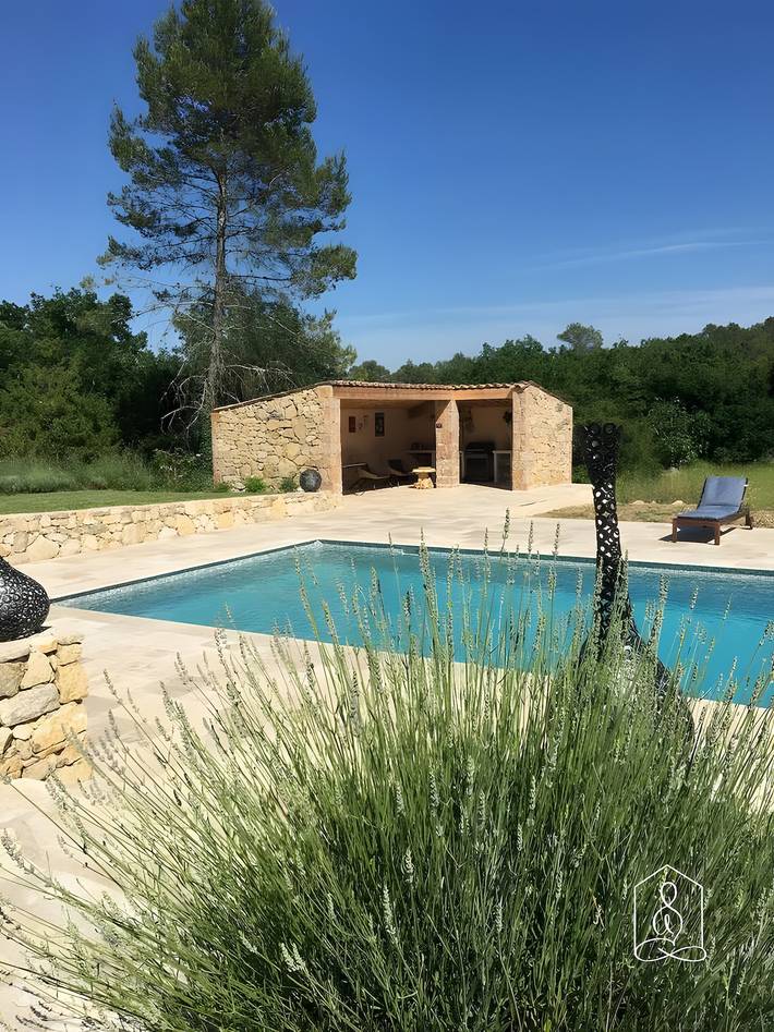 Ferienhaus 'Maison Mennoise' mit privatem Pool, gemeinsamer Terrasse und WLAN in Tourrettes, Draguignan Region