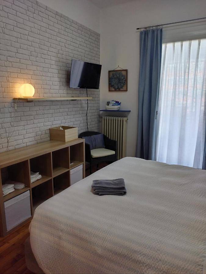 Gîte pour 2 personnes, avec Balcon ainsi que Terrasse et Vue à Sondrio - 3