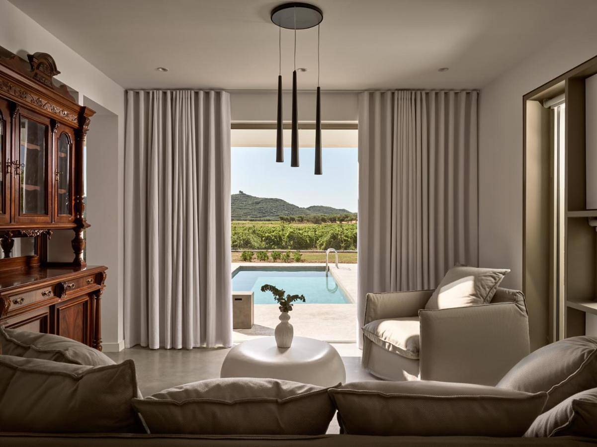 Azera Suites in Katastari, Alykes