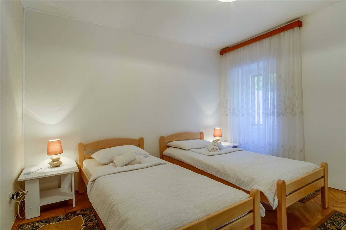 Entire apartment, Spacious 3-Bedroom apartment for 6 in Veli Losinj, Kvarn Islands