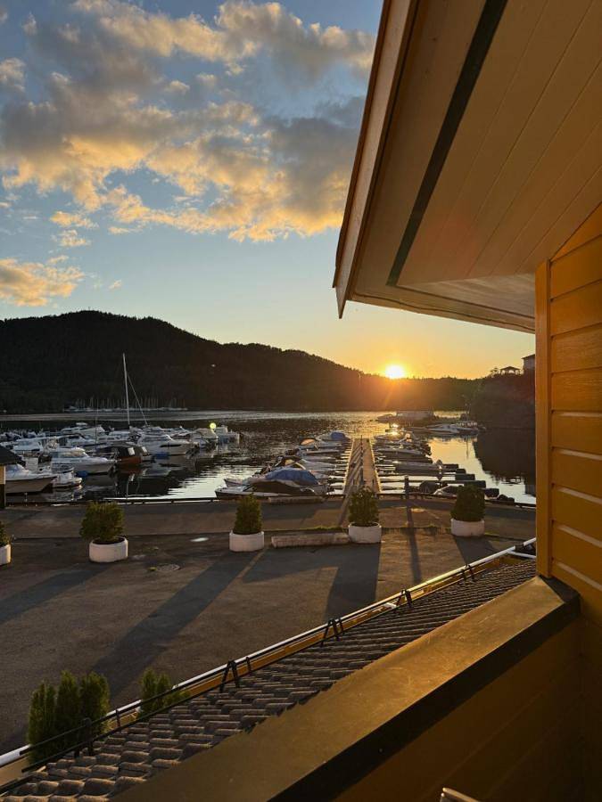 Ferienwohnung für 2 Personen, mit Balkon und Terrasse sowie Ausblick in Os