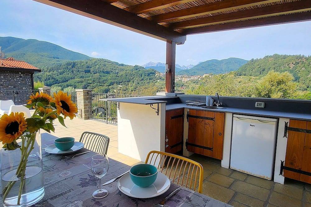 Schönes Dorfhaus, Pool. Gehen Sie zum Restaurant. Wifi. Flexible Umstellung. in San Romano in Garfagnana, Garfagnana