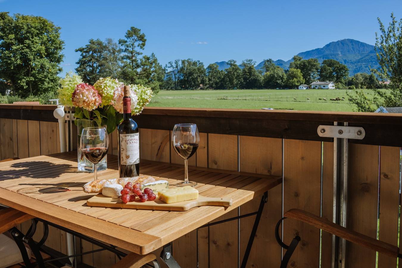 Ganze Ferienwohnung, Ferienwohnung Leopoldine Chiemgau - Ferienwohnung 95qm für max. 4 Personen in Übersee, Chiemsee