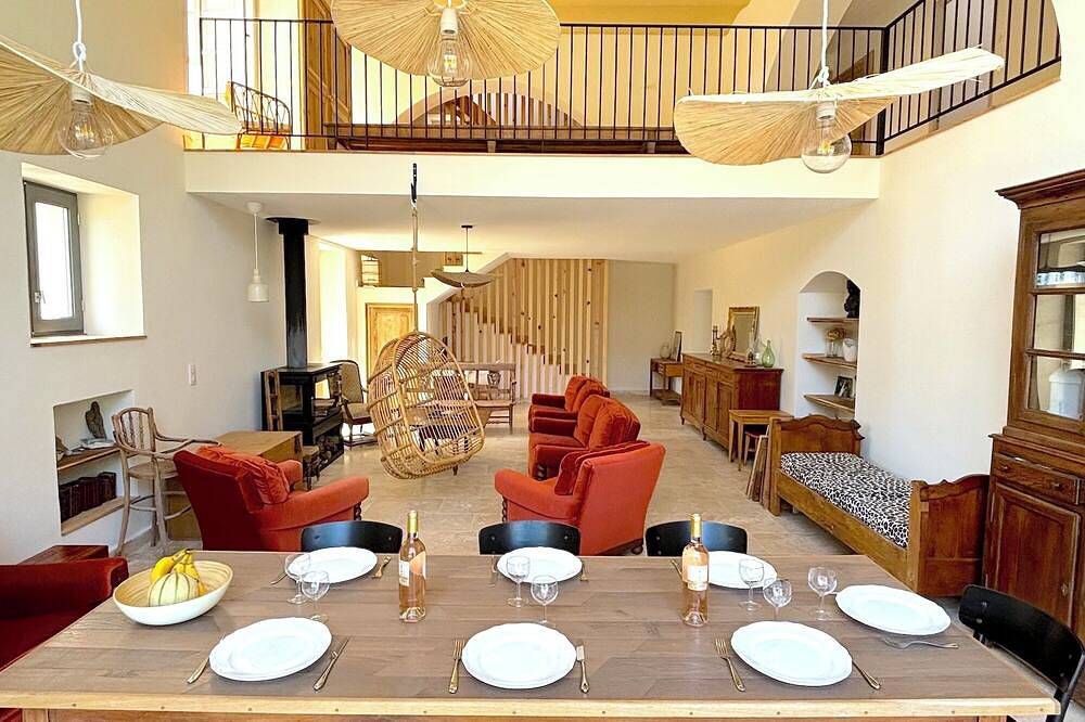 Villa Padulone in Aléria, Corte en omgeving