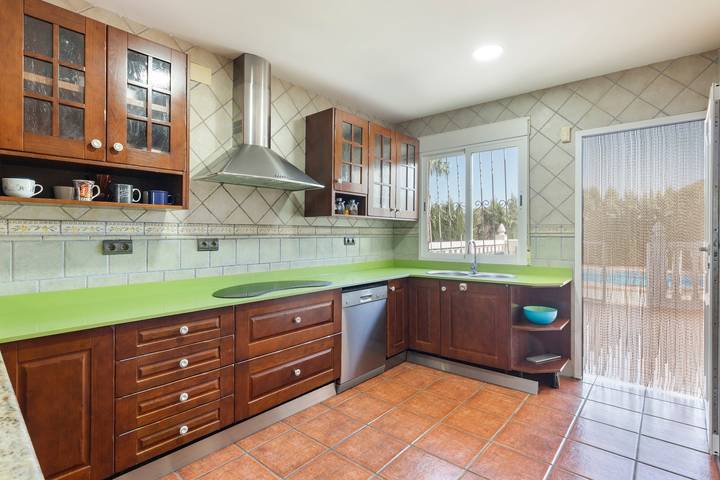 Casa rural para 12 personas, con Balcón y Jacuzzi además de Jardín y Vistas al lago en Provincia de Murcia - 4