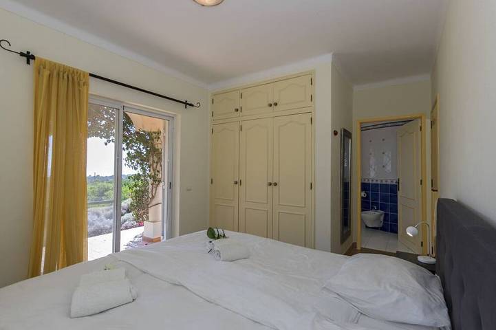 Villa pour 10 personnes, avec jacuzzi ainsi que jardin et balcon à Ferragudo - 3