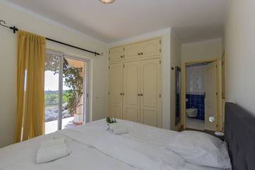 Villa para 10 Pessoas em Estômbar, Estômbar e Parchal, Foto 2