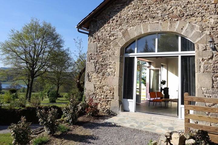 Location de vacances pour 4 personnes, avec piscine et jardin ainsi que vue sur le lac et vue, adapté aux familles dans Sousceyrac-en-Quercy - 2