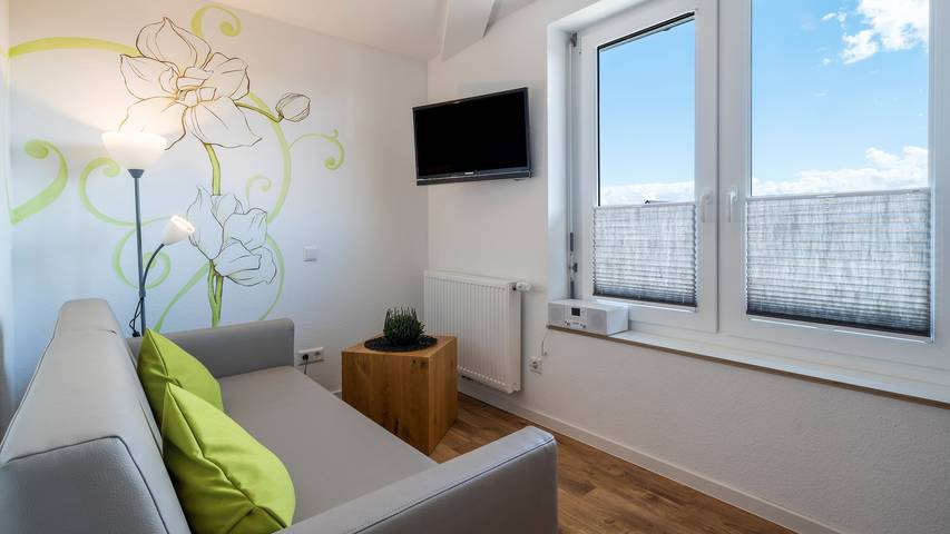 Ferienwohnung für 2 Personen, mit Garten und Seeblick in Hagnau am Bodensee - 2