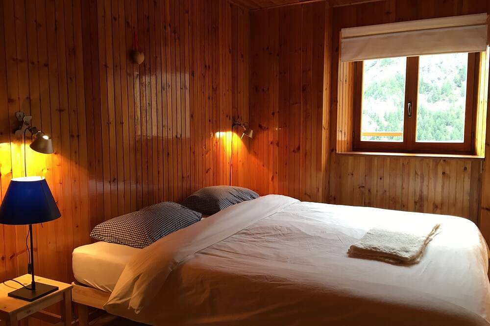 Apartment for 5 People in Bringaz, Valtournenche