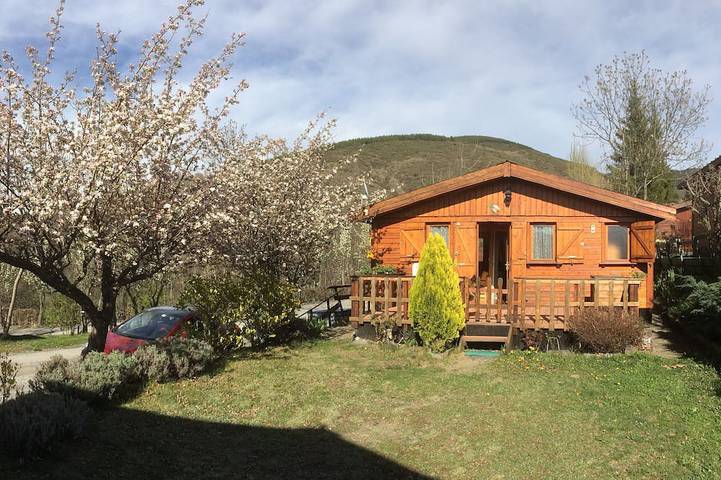 Chalet for 4 people, with garden and pool - 1
