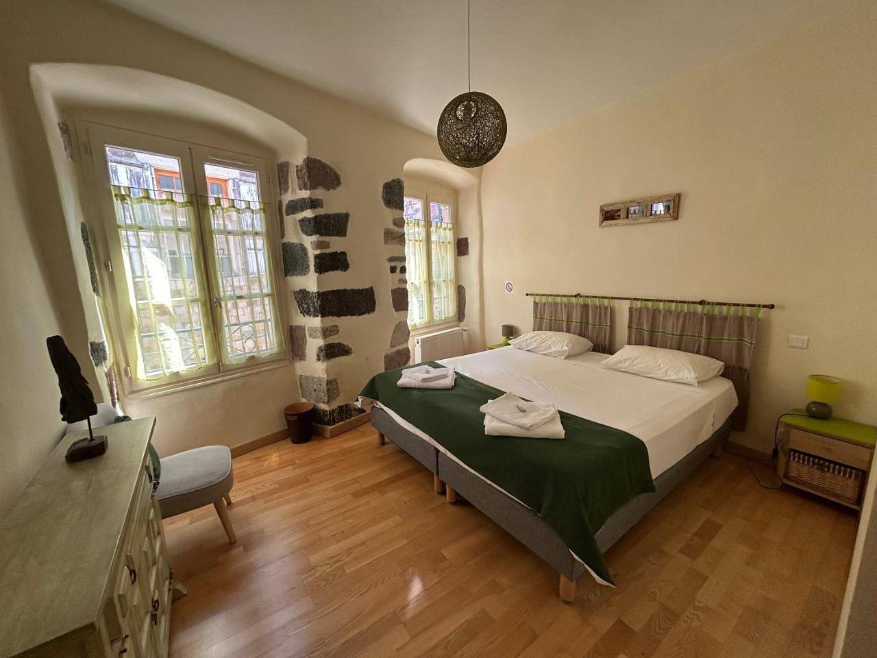 Standard Double Room with Shared Bathroom in Brioude, Haute-Loire
