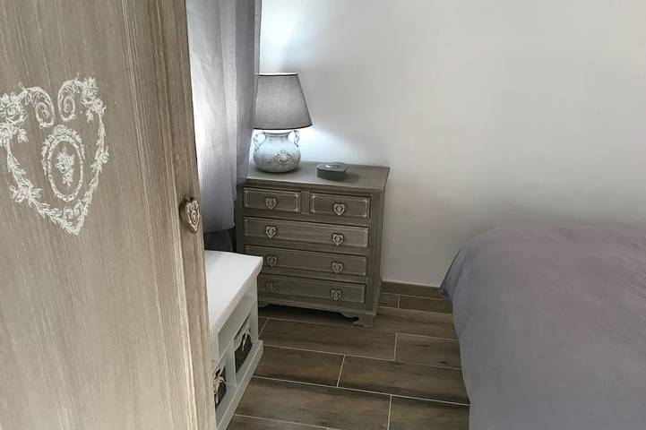 Ganze Wohnung, Central apartment, all renovated, with sunny balcony and free bicycles in El Barrio, Alicante