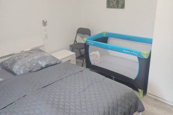 Ganze Wohnung, Gemütliche Ferienwohnung \"Luisa\" am Rande des Erzgebirges. in Niederwiesa, Chemnitz und Umgebung