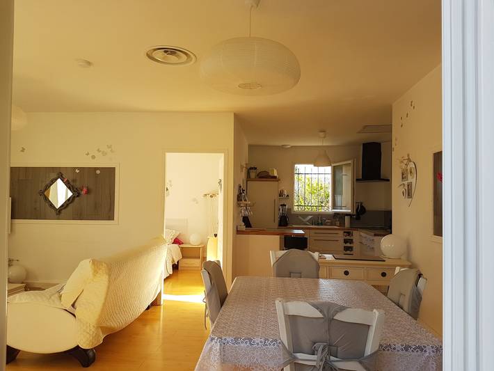 Location de vacances pour 4 personnes, avec piscine ainsi que terrasse et jardin à Pernes-les-Fontaines - 4