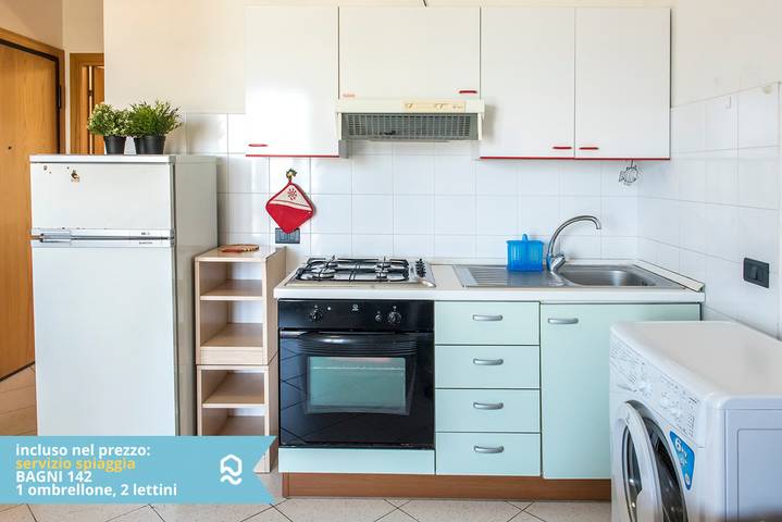 Ganze Wohnung, Se002 - Senigallia, seafront one bedroom apartment with beach included in Spiaggia di Velluto, Senigallia (Gemeinde)