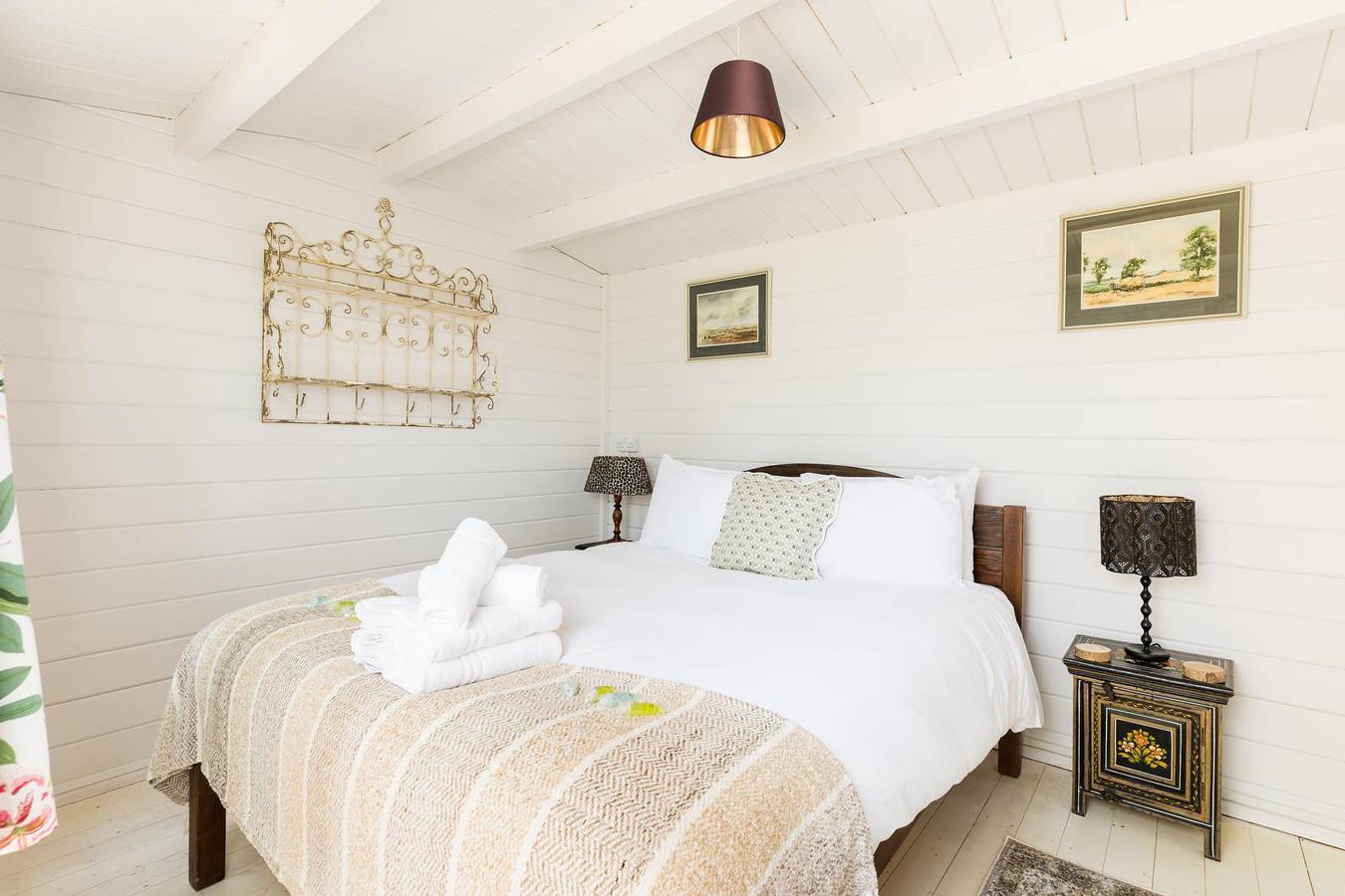 Gorgeous Luxury Cabin in the Woods - Cotswolds - Pass the Keys in Moreton-in-Marsh, Warwickshire