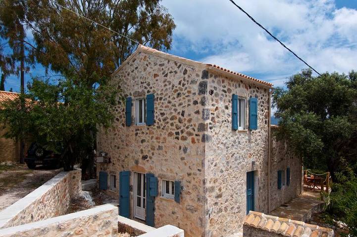 Διαμερίσματα διακοπών για 5 άτομα, με κήπο και μπαλκόνι στα Τσελεντάτα