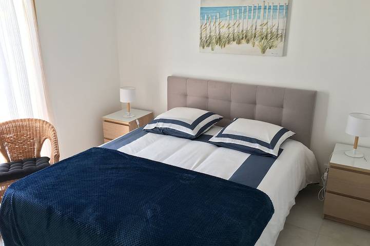 Location de vacances pour 7 personnes, avec jardin ainsi que jacuzzi et terrasse dans Plage De Roc H Kroum Roscoff - 2